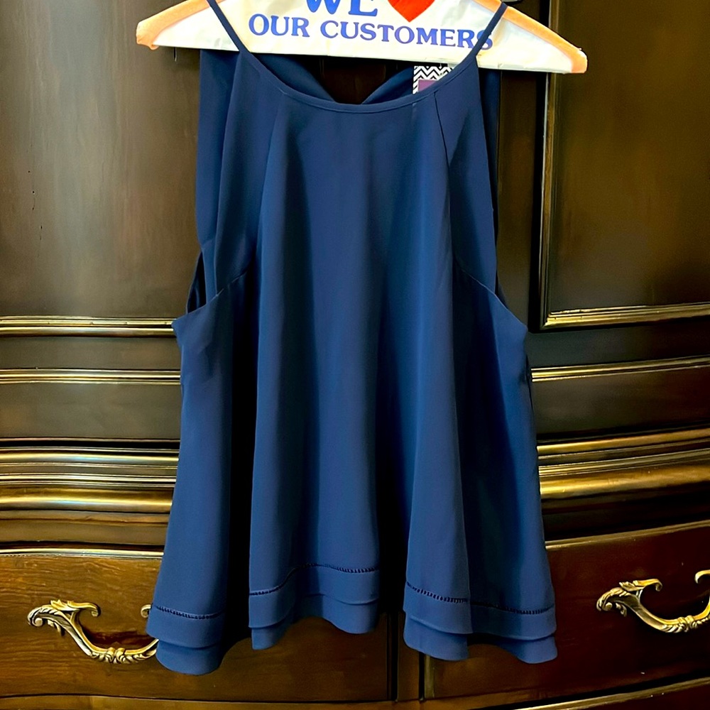 Beautiful navy chiffon tank top, size medium,